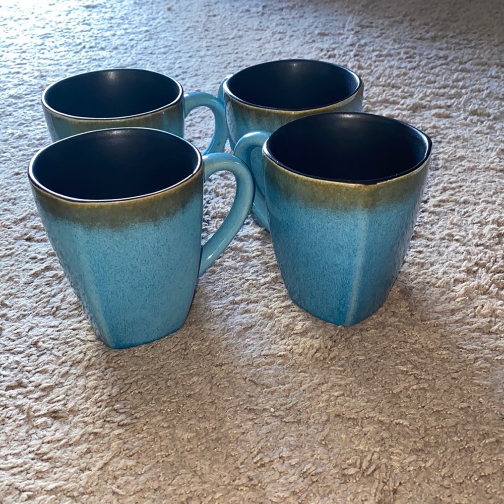 Threshold Mug Set